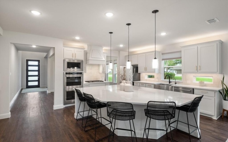 3603 High Drive, Grapevine, TX 76051, 4 Habitaciones Habitaciones , ,3 BañosBaños,Residential,En Venta,3603 High Drive,20966195