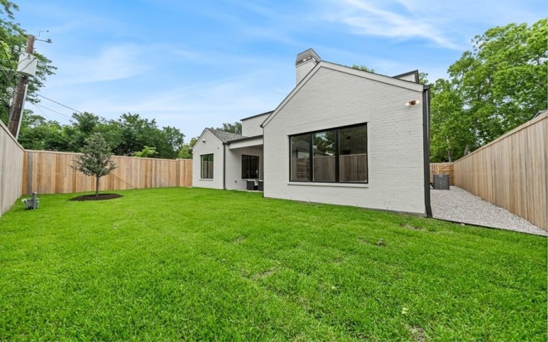 7330 Lehigh Drive, Dallas, TX 75214, 4 Bedrooms Bedrooms, ,5 BathroomsBathrooms,Residential,For Sale,7330 Lehigh Drive,20966483