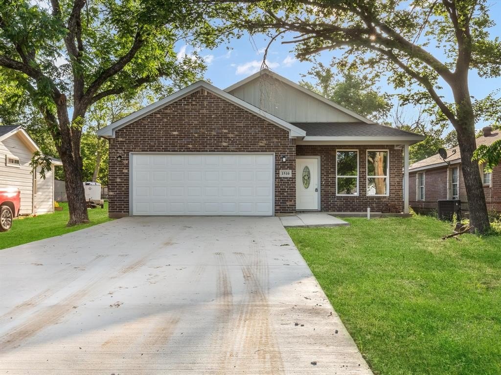 1510 N wilhite Street, Cleburne, TX 76031, 3 Bedrooms Bedrooms, ,2 BathroomsBathrooms,Residential,For Sale,1510 N wilhite Street,20966682