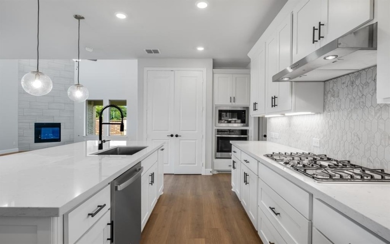 2209 Portsmouth Drive, McKinney, TX 75071, 5 Habitaciones Habitaciones , ,5 BañosBaños,Residential,En Venta,2209 Portsmouth Drive,20967237