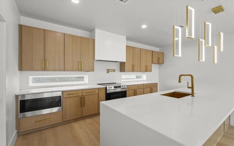 3434 Puget Street, Dallas, TX 75212, 3 Bedrooms Bedrooms, ,3 BathroomsBathrooms,Residential,For Sale,3434 Puget Street,20967290