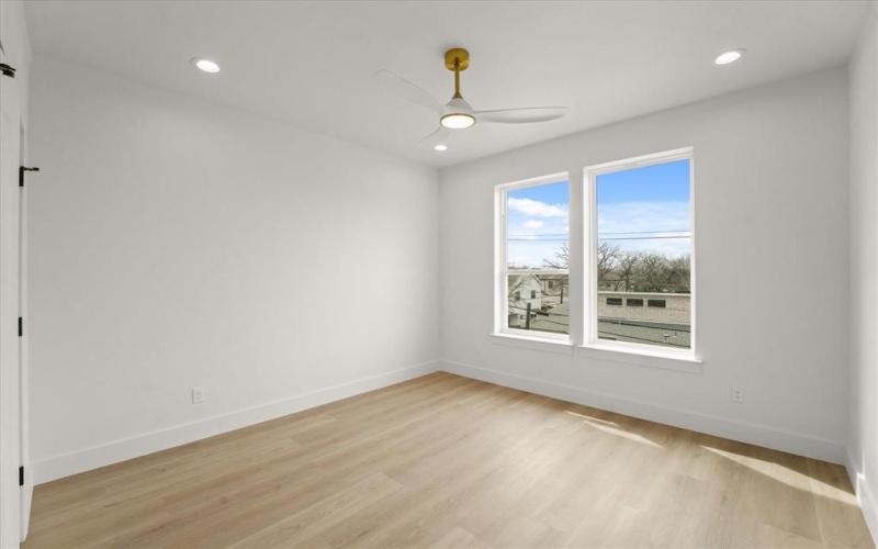 3434 Puget Street, Dallas, TX 75212, 3 Bedrooms Bedrooms, ,3 BathroomsBathrooms,Residential,For Sale,3434 Puget Street,20967290