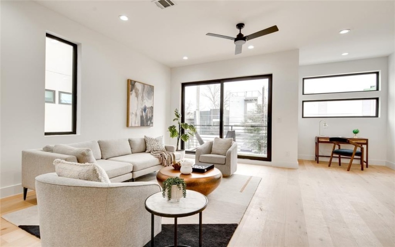 4209 Munger Avenue, Dallas, TX 75204, 3 Habitaciones Habitaciones , ,3 BañosBaños,Residential,En Venta,4209 Munger Avenue,20967355