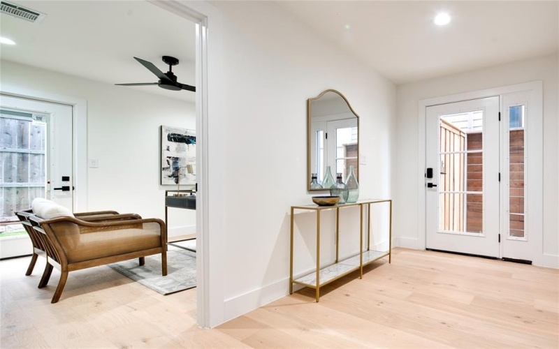 4209 Munger Avenue, Dallas, TX 75204, 3 Habitaciones Habitaciones , ,3 BañosBaños,Residential,En Venta,4209 Munger Avenue,20967355