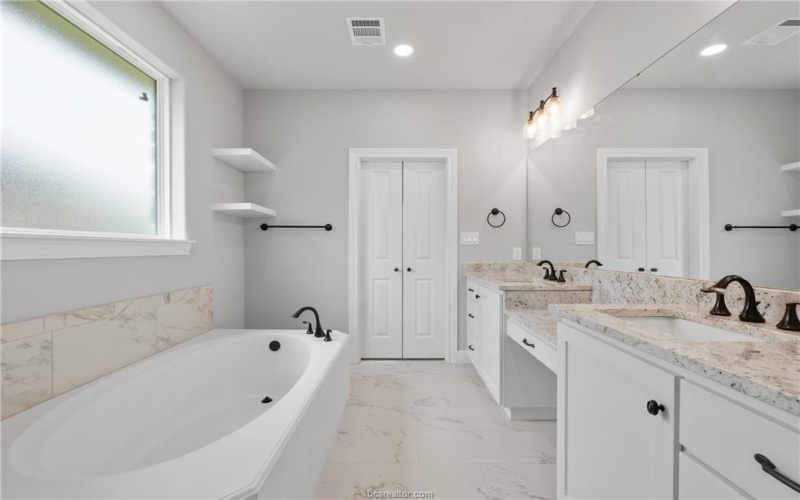 2906 Spector Drive, Bryan, TX 77808, 3 Bedrooms Bedrooms, ,2 BathroomsBathrooms,Residential,For Sale,2906 Spector Drive,0,25004864