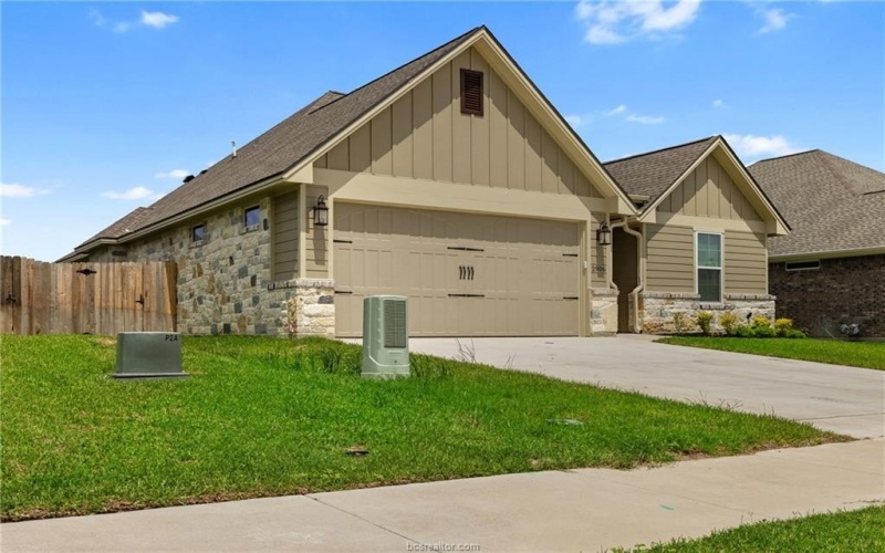 2906 Spector Drive, Bryan, TX 77808, 3 Bedrooms Bedrooms, ,2 BathroomsBathrooms,Residential,For Sale,2906 Spector Drive,0,25004864