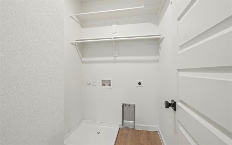 420 N Moore Street, Dallas, TX 75203, 3 Bedrooms Bedrooms, ,2 BathroomsBathrooms,Residential,For Sale,420 N Moore Street,20967543