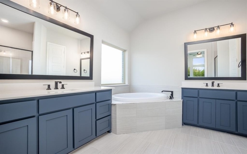 6821 Hayes Road, Midlothian, TX 76065, 4 Bedrooms Bedrooms, ,3 BathroomsBathrooms,Residential,For Sale,6821 Hayes Road,20967608