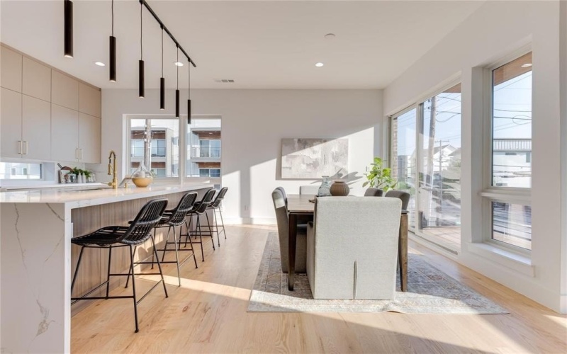 2336 N Carroll Avenue, Dallas, TX 75204, 4 Bedrooms Bedrooms, ,3 BathroomsBathrooms,Residential,For Sale,2336 N Carroll Avenue,20967814