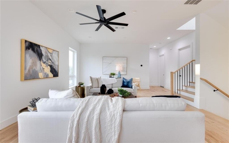 2336 N Carroll Avenue, Dallas, TX 75204, 4 Bedrooms Bedrooms, ,3 BathroomsBathrooms,Residential,For Sale,2336 N Carroll Avenue,20967814