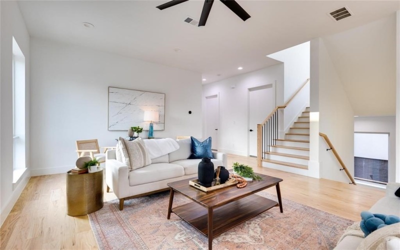 2336 N Carroll Avenue, Dallas, TX 75204, 4 Bedrooms Bedrooms, ,3 BathroomsBathrooms,Residential,For Sale,2336 N Carroll Avenue,20967814