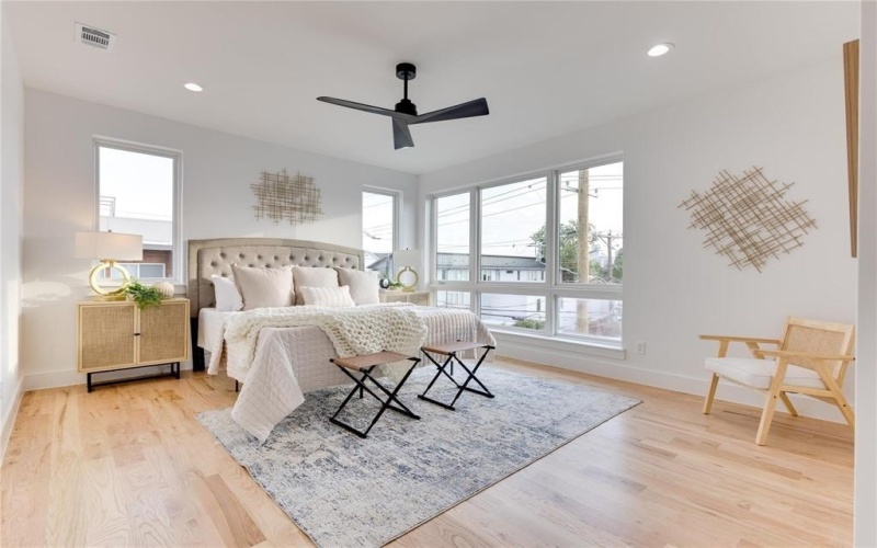 2336 N Carroll Avenue, Dallas, TX 75204, 4 Bedrooms Bedrooms, ,3 BathroomsBathrooms,Residential,For Sale,2336 N Carroll Avenue,20967814