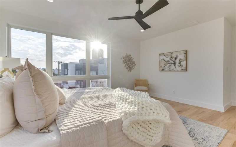 2336 N Carroll Avenue, Dallas, TX 75204, 4 Bedrooms Bedrooms, ,3 BathroomsBathrooms,Residential,For Sale,2336 N Carroll Avenue,20967814