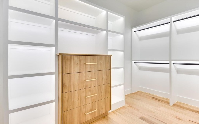 2336 N Carroll Avenue, Dallas, TX 75204, 4 Bedrooms Bedrooms, ,3 BathroomsBathrooms,Residential,For Sale,2336 N Carroll Avenue,20967814
