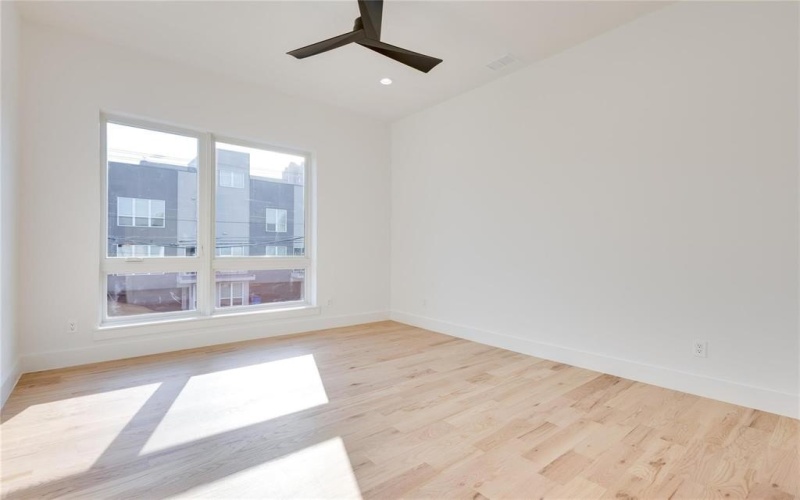 2336 N Carroll Avenue, Dallas, TX 75204, 4 Bedrooms Bedrooms, ,3 BathroomsBathrooms,Residential,For Sale,2336 N Carroll Avenue,20967814