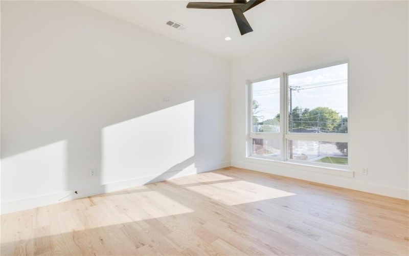 2336 N Carroll Avenue, Dallas, TX 75204, 4 Bedrooms Bedrooms, ,3 BathroomsBathrooms,Residential,For Sale,2336 N Carroll Avenue,20967814