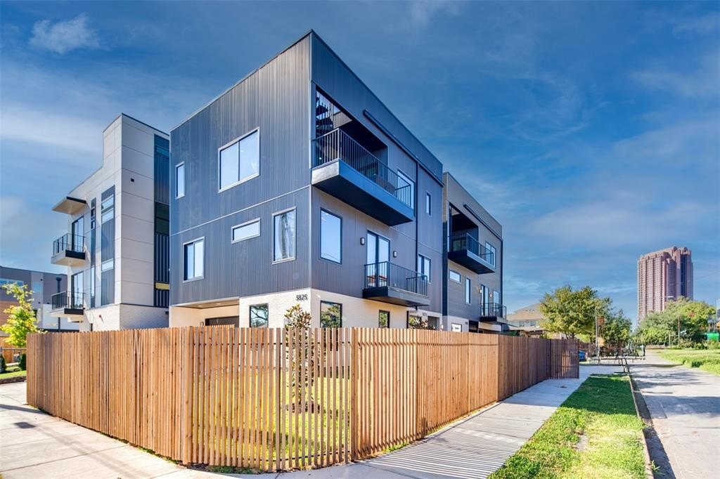 3825 Munger Avenue, Dallas, TX 75206, 3 Habitaciones Habitaciones , ,3 BañosBaños,Residential,En Venta,3825 Munger Avenue,20967878