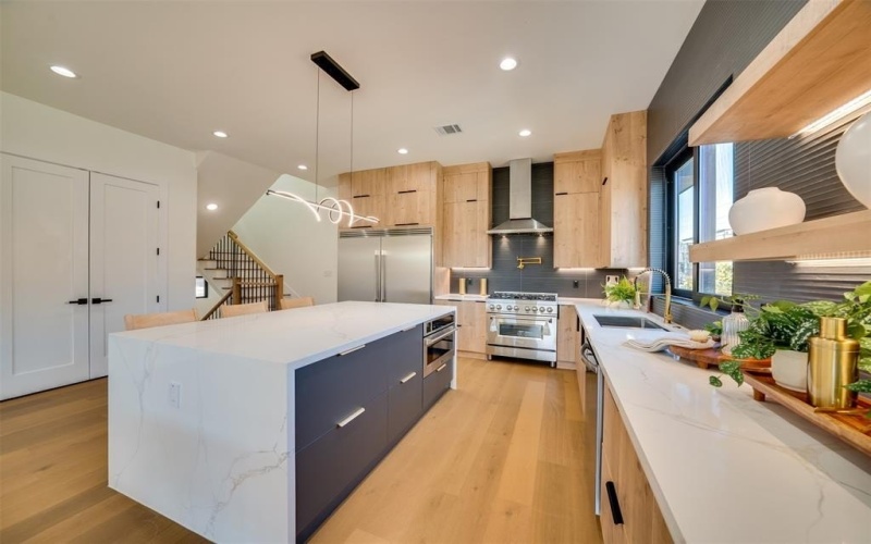 3825 Munger Avenue, Dallas, TX 75206, 3 Habitaciones Habitaciones , ,3 BañosBaños,Residential,En Venta,3825 Munger Avenue,20967878