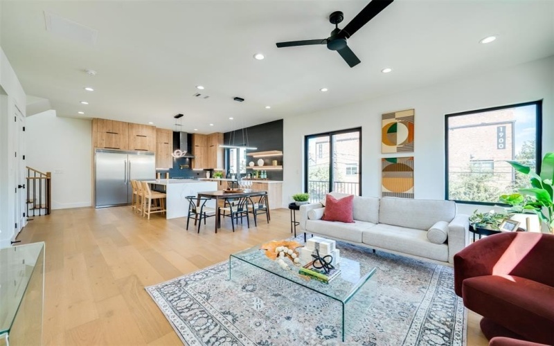 3825 Munger Avenue, Dallas, TX 75206, 3 Habitaciones Habitaciones , ,3 BañosBaños,Residential,En Venta,3825 Munger Avenue,20967878
