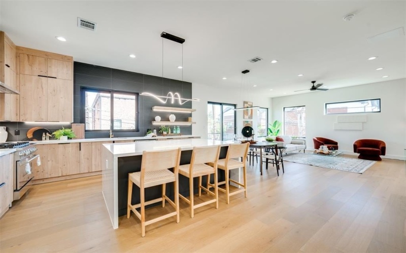 3825 Munger Avenue, Dallas, TX 75206, 3 Habitaciones Habitaciones , ,3 BañosBaños,Residential,En Venta,3825 Munger Avenue,20967878