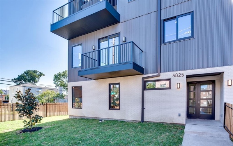 3825 Munger Avenue, Dallas, TX 75206, 3 Habitaciones Habitaciones , ,3 BañosBaños,Residential,En Venta,3825 Munger Avenue,20967878
