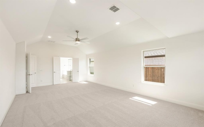 1128 Birchwood Drive, Crowley, TX 76036, 4 Bedrooms Bedrooms, ,3 BathroomsBathrooms,Residential,For Sale,1128 Birchwood Drive,20968162