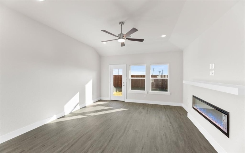 7317 Autumn Hill Drive, Denton, TX 76249, 3 Habitaciones Habitaciones , ,3 BañosBaños,Residential,En Venta,7317 Autumn Hill Drive,0,20968363