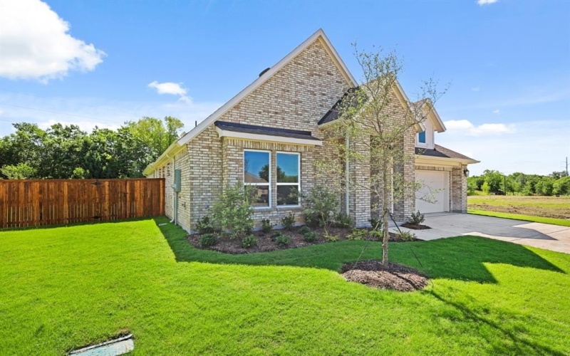 6306 Marlbourough Court, Garland, TX 75043, 4 Bedrooms Bedrooms, ,3 BathroomsBathrooms,Residential,For Sale,6306 Marlbourough Court,20968421