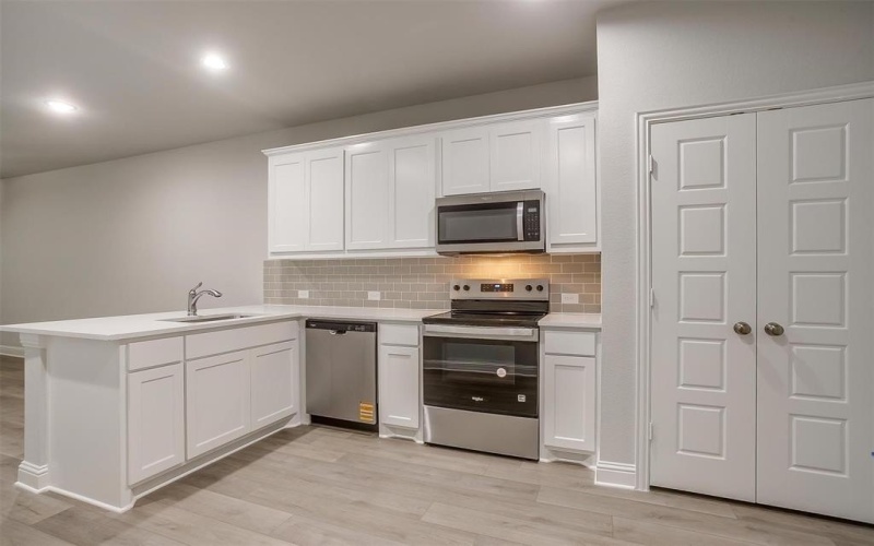 6811 Robert Reed Drive, Arlington, TX 76001, 3 Habitaciones Habitaciones , ,2 BañosBaños,Residential,En Venta,6811 Robert Reed Drive,0,20968586