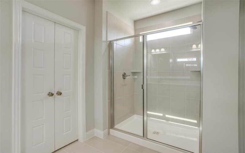 6811 Robert Reed Drive, Arlington, TX 76001, 3 Habitaciones Habitaciones , ,2 BañosBaños,Residential,En Venta,6811 Robert Reed Drive,0,20968586