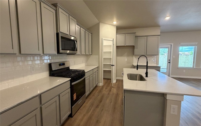 3545 Sahar Lake Drive, Robstown, TX 78380, 5 Habitaciones Habitaciones , ,3 BañosBaños,Residential,En Venta,3545 Sahar Lake Drive,0,460595