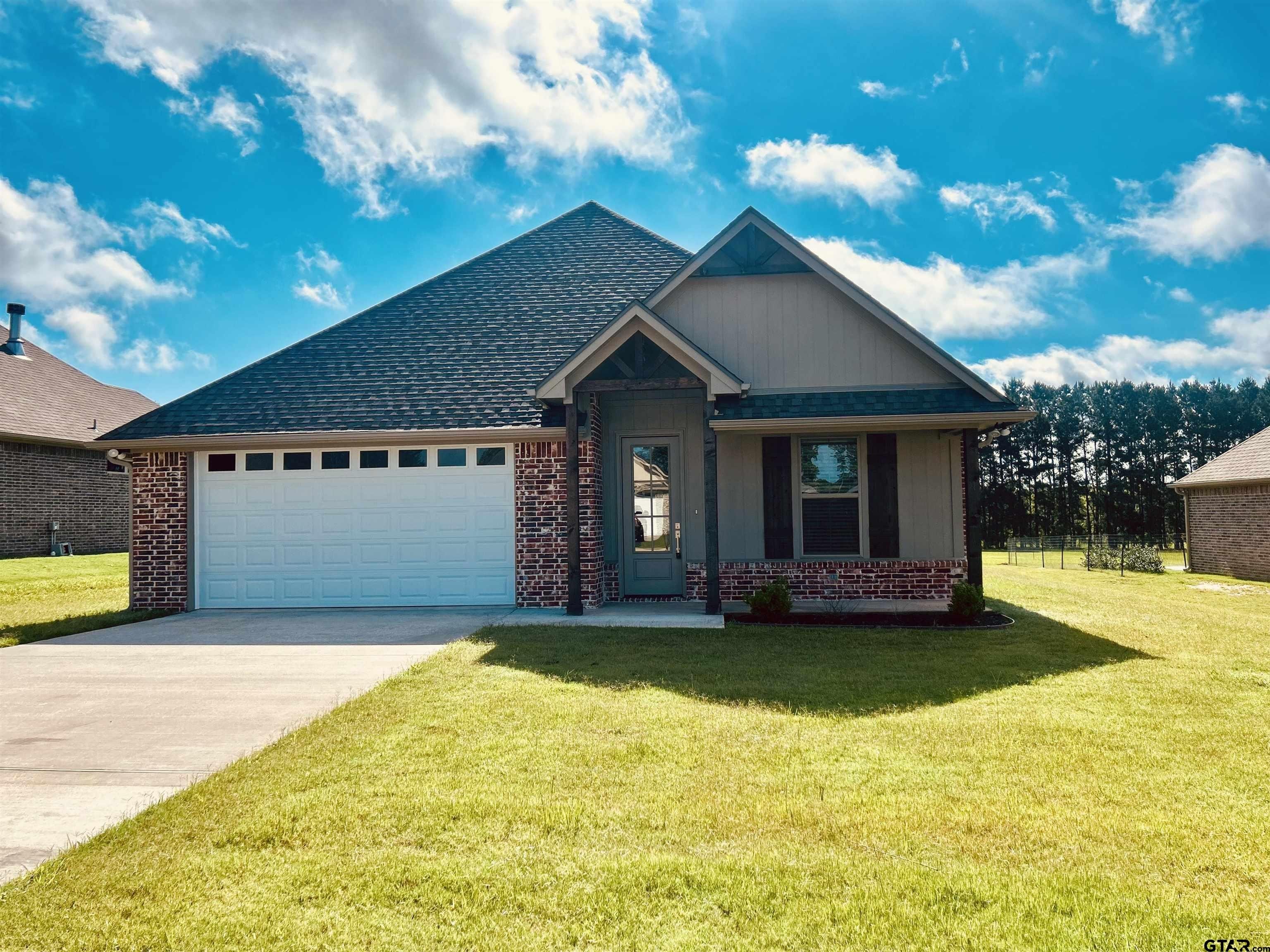 15033 High Country Acres Ln, Tyler, TX 75706, 3 Bedrooms Bedrooms, ,2 BathroomsBathrooms,Residential,For Sale,15033 High Country Acres Ln,25009038