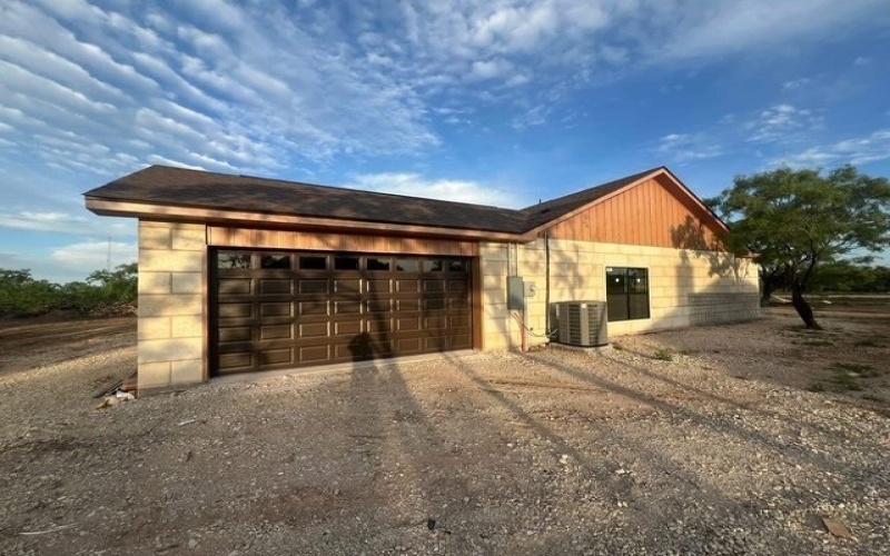 1256 Stone Ledge Lane, San Angelo, TX 76904, 4 Bedrooms Bedrooms, ,2 BathroomsBathrooms,Residential,For Sale,1256 Stone Ledge Lane,0,127852