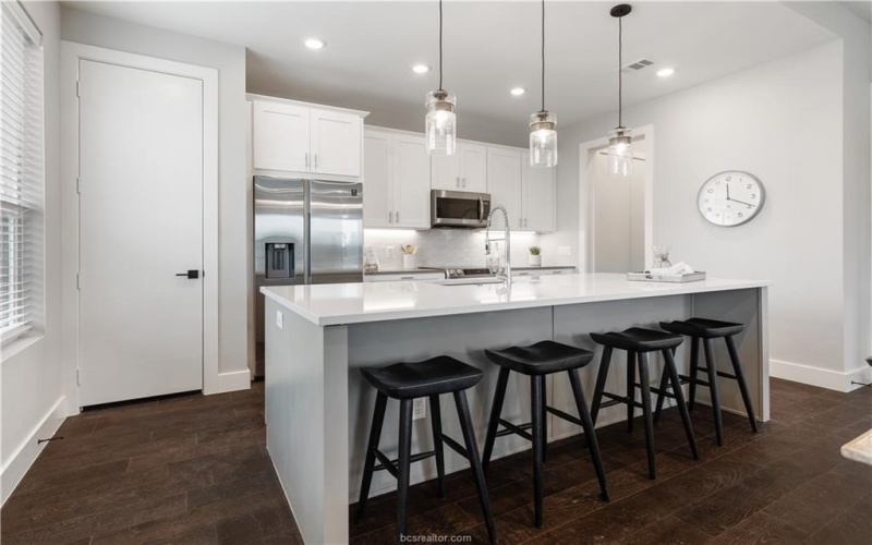 3007 Hibiscus Place #803, College Station, TX 77840, 4 Bedrooms Bedrooms, ,5 BathroomsBathrooms,Residential,For Sale,3007 Hibiscus Place,25002568