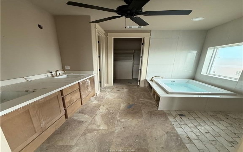 944 Calaveras, College Station, TX 77845, 4 Habitaciones Habitaciones , ,3 BañosBaños,Residential,En Venta,944 Calaveras,25006879