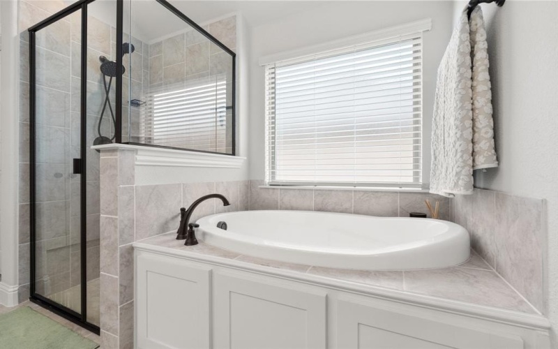 458 Red Maple Road, Waxahachie, TX 75165, 4 Bedrooms Bedrooms, ,3 BathroomsBathrooms,Residential,For Sale,458 Red Maple Road,20968710