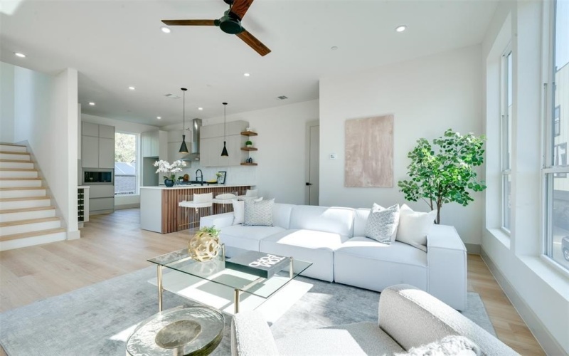 512 N Lancaster Street, Dallas, TX 75203, 3 Habitaciones Habitaciones , ,3 BañosBaños,Residential,En Venta,512 N Lancaster Street,20968744