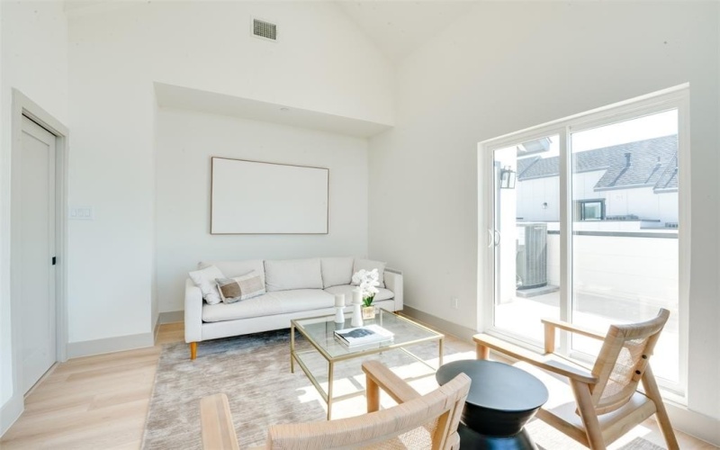 512 N Lancaster Street, Dallas, TX 75203, 3 Habitaciones Habitaciones , ,3 BañosBaños,Residential,En Venta,512 N Lancaster Street,20968744