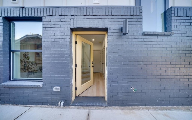 512 N Lancaster Street, Dallas, TX 75203, 3 Habitaciones Habitaciones , ,3 BañosBaños,Residential,En Venta,512 N Lancaster Street,20968744