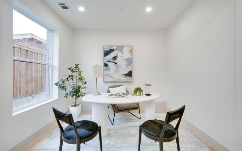 512 N Lancaster Street, Dallas, TX 75203, 3 Habitaciones Habitaciones , ,3 BañosBaños,Residential,En Venta,512 N Lancaster Street,20968744