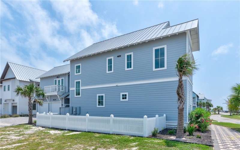 166 Triton Lane, Port Aransas, TX 78373, 4 Habitaciones Habitaciones , ,5 BañosBaños,Residential,En Venta,166 Triton Lane,437401