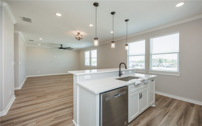3809 Laguna Shores, Corpus Christi, TX 78418, 6 Habitaciones Habitaciones , ,5 BañosBaños,Residential,En Venta,3809 Laguna Shores,439317