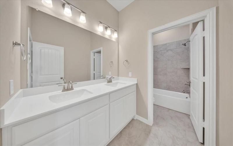 111 Clear Creek Lane, New Fairview, TX 76078, 4 Habitaciones Habitaciones , ,3 BañosBaños,Residential,En Venta,111 Clear Creek Lane,20969329