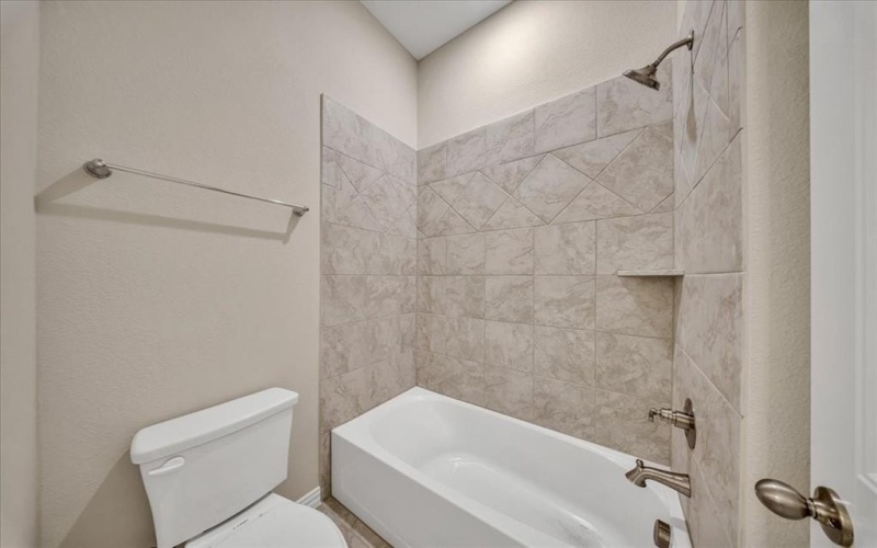 111 Clear Creek Lane, New Fairview, TX 76078, 4 Habitaciones Habitaciones , ,3 BañosBaños,Residential,En Venta,111 Clear Creek Lane,20969329
