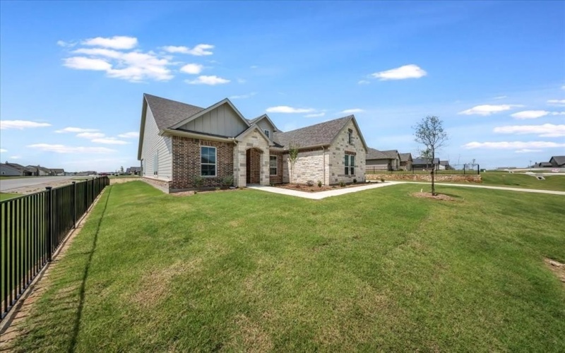 111 Clear Creek Lane, New Fairview, TX 76078, 4 Habitaciones Habitaciones , ,3 BañosBaños,Residential,En Venta,111 Clear Creek Lane,20969329