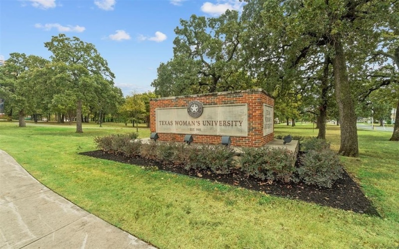 7321 Spicebush Drive, Ponder, TX 76259, 3 Bedrooms Bedrooms, ,2 BathroomsBathrooms,Residential,For Sale,7321 Spicebush Drive,20969362