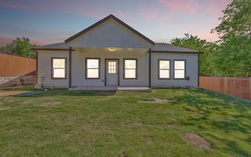 2617 Hillside Drive, Granbury, TX 76048, 3 Habitaciones Habitaciones , ,2 BañosBaños,Residential,En Venta,2617 Hillside Drive,20969411