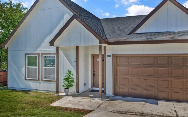 2617 Hillside Drive, Granbury, TX 76048, 3 Habitaciones Habitaciones , ,2 BañosBaños,Residential,En Venta,2617 Hillside Drive,20969411
