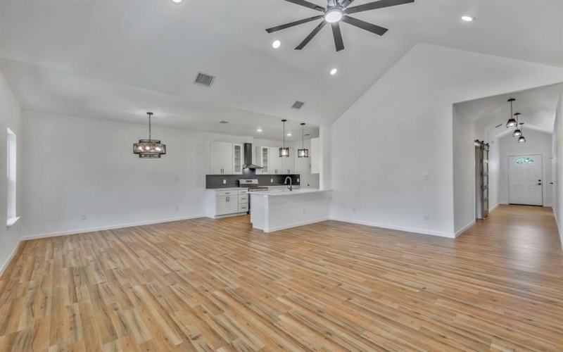 2617 Hillside Drive, Granbury, TX 76048, 3 Habitaciones Habitaciones , ,2 BañosBaños,Residential,En Venta,2617 Hillside Drive,20969411