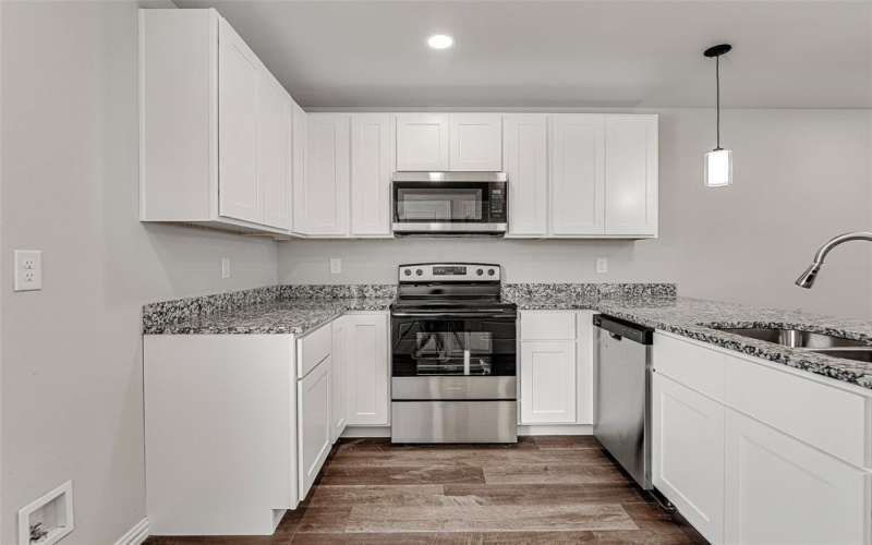 5840 Eastland Street, Fort Worth, TX 76119, 2 Bedrooms Bedrooms, ,2 BathroomsBathrooms,Residential,For Sale,5840 Eastland Street,20969506